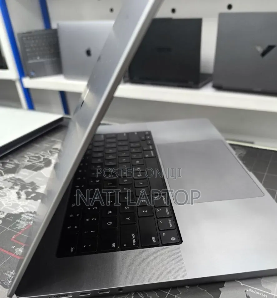New Laptop Apple MacBook Pro M1 32GB Apple M1 Max SSD 1T