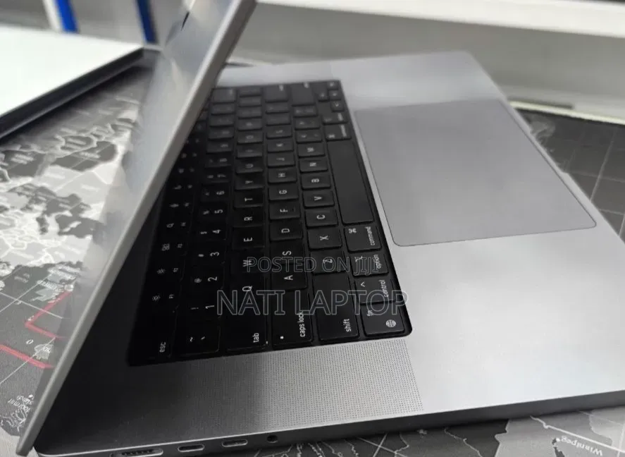 New Laptop Apple MacBook Pro M1 32GB Apple M1 Max SSD 1T