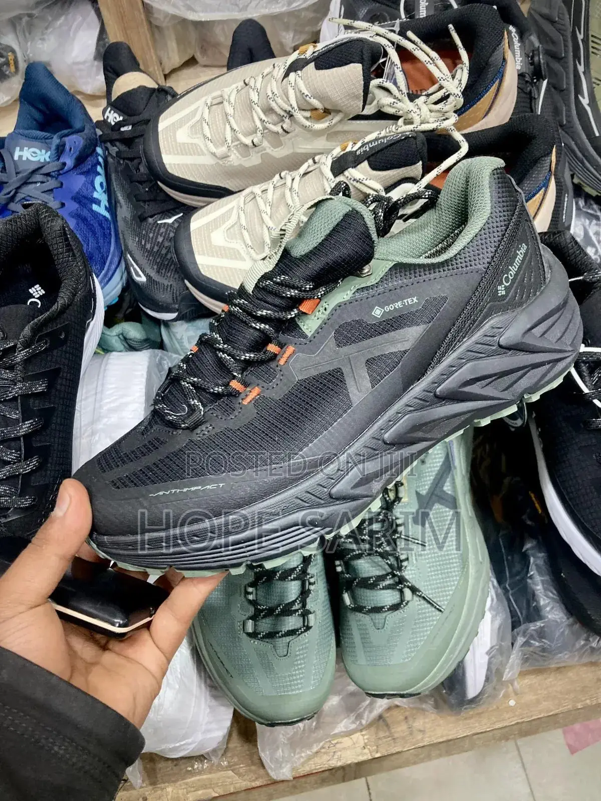 Columbia Mega Grip Hiking Shoes