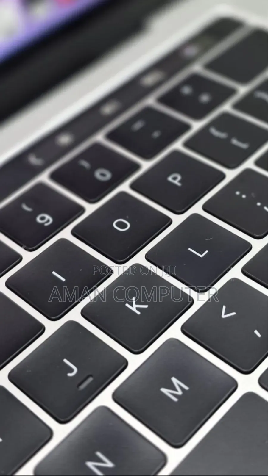 New Laptop Apple MacBook Pro 2019 16GB Intel Core i7 SSD 256GB