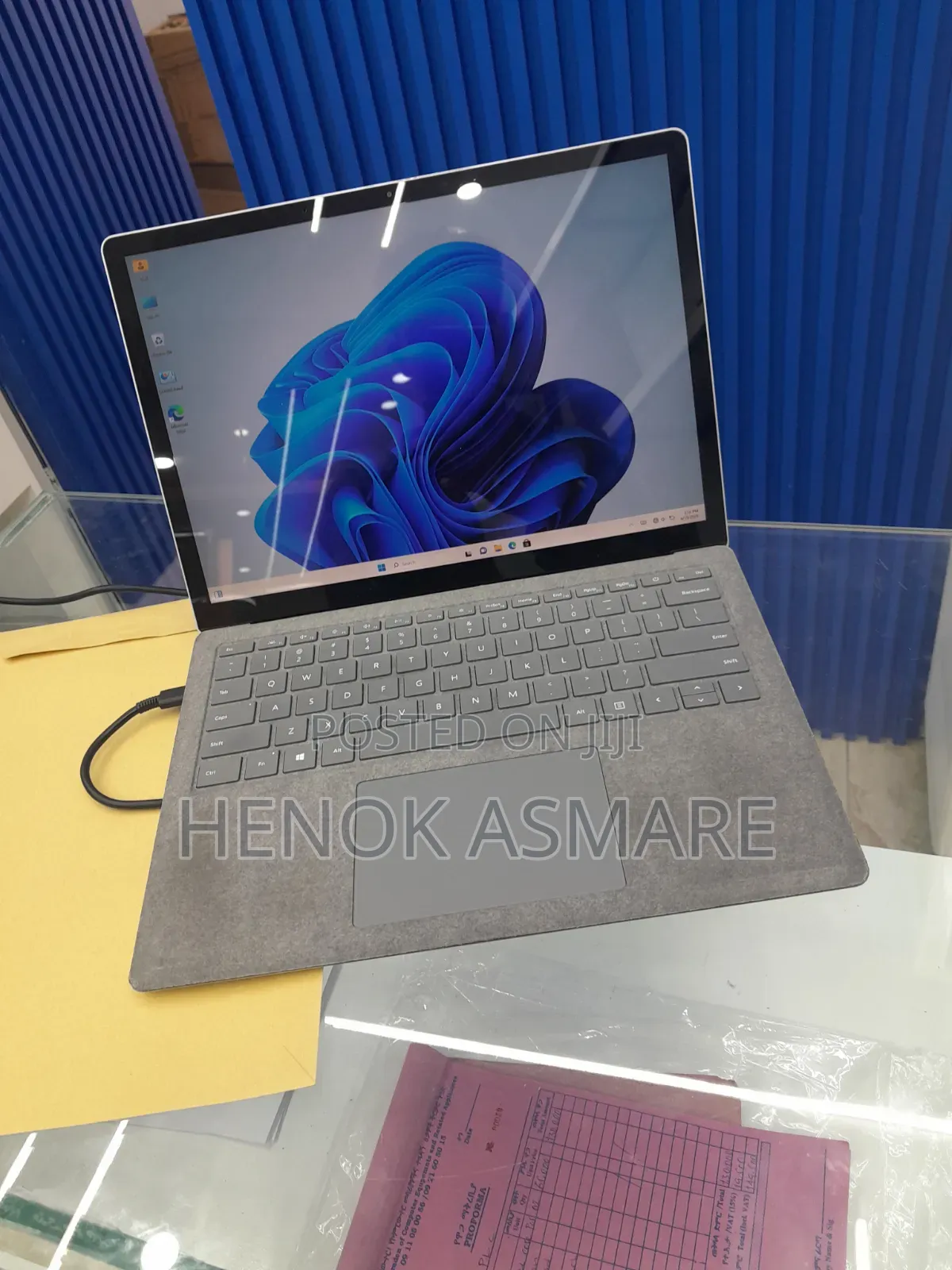 New Laptop Microsoft Surface 16GB Intel Core i7 SSD 512GB