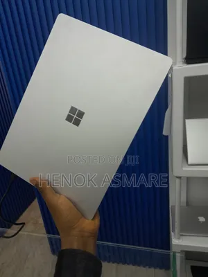 New Laptop Microsoft Surface 16GB Intel Core i7 SSD 512GB