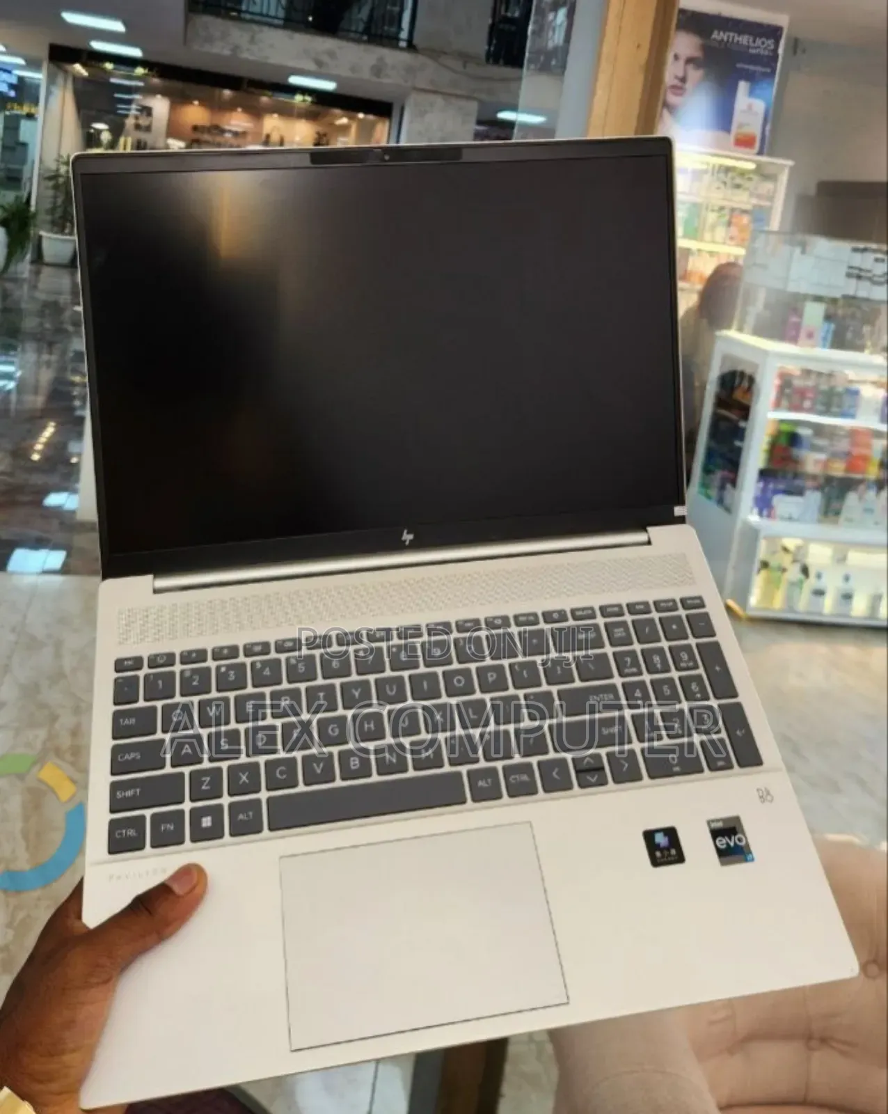 New Laptop HP Pavilion 15 16GB Intel Core i7 SSD 1T