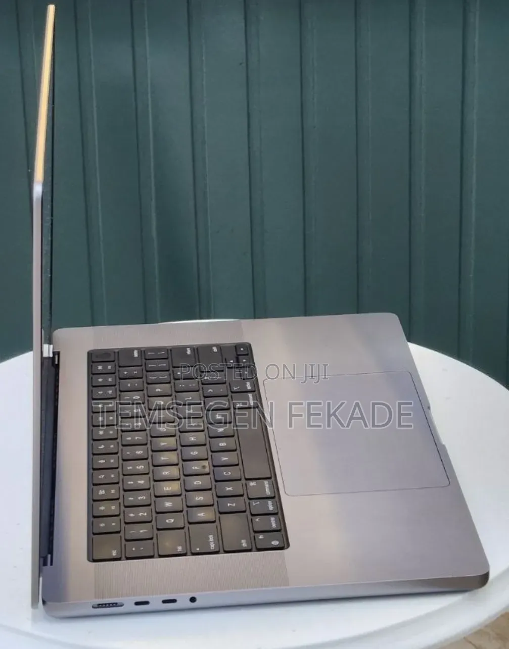 New Laptop Apple MacBook Pro 2021 M1 16GB Apple M1 Pro SSD 512GB