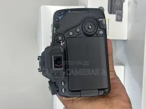 Canon Eos 80d 18-135mm Usm Lens With Full Accessories