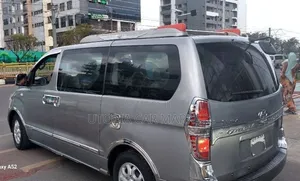 Hyundai Starex 2015 Silver