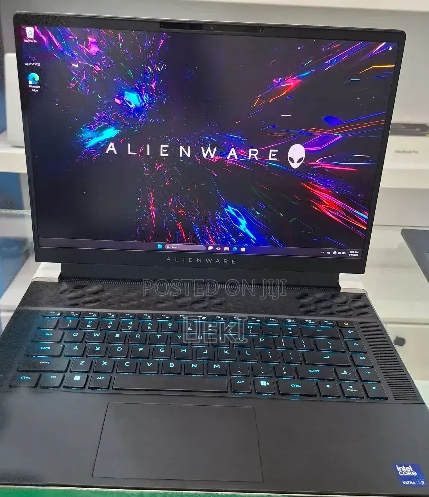 New Laptop Alienware X16 16GB Intel Core Ultra 7 SSD 1T