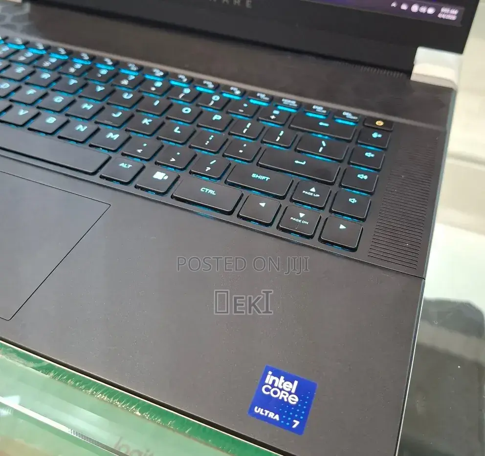 New Laptop Alienware X16 16GB Intel Core Ultra 7 SSD 1T