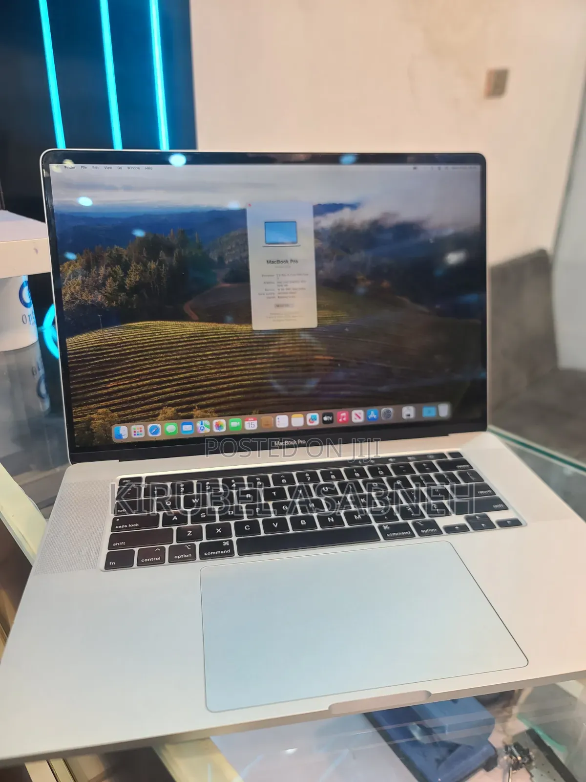 New Laptop Apple MacBook Pro 2019 16GB Intel Core i7 SSD 512GB