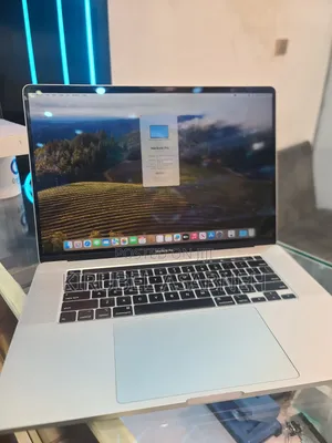 New Laptop Apple MacBook Pro 2019 16GB Intel Core i7 SSD 512GB
