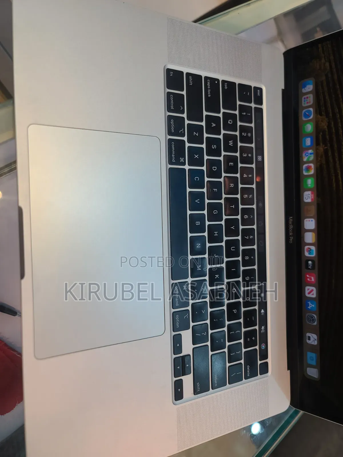 New Laptop Apple MacBook Pro 2019 16GB Intel Core i7 SSD 512GB