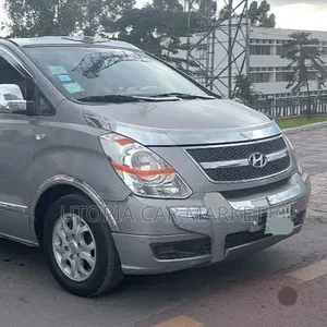Hyundai Starex 2015 Silver