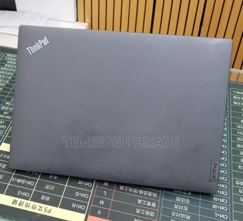 New Laptop Lenovo ThinkPad T14 8GB Intel Core i7 SSD 512GB