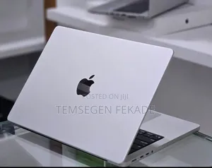 New Apple MacBook Pro 2025 M5 14-inch 16GB Apple M5 Pro SSD 512GB