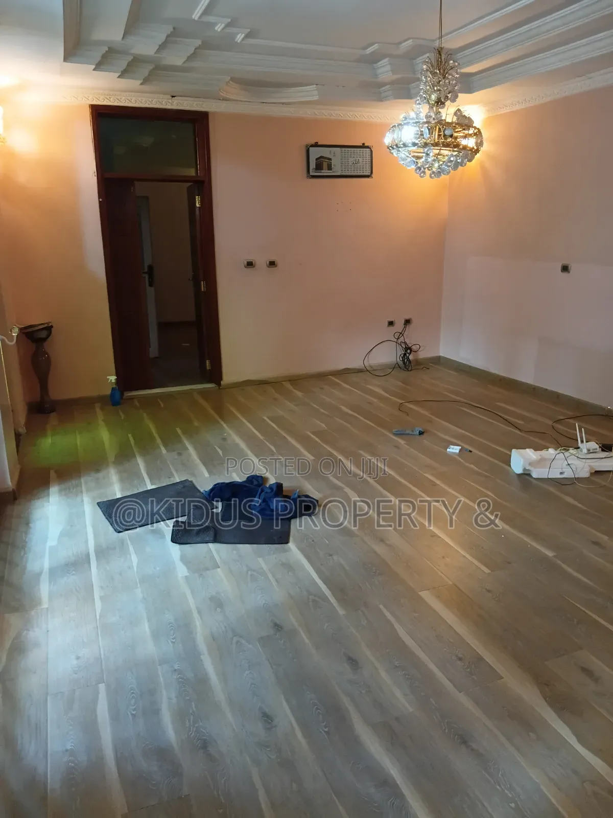 3bdrm House in Lafto Mall for rent