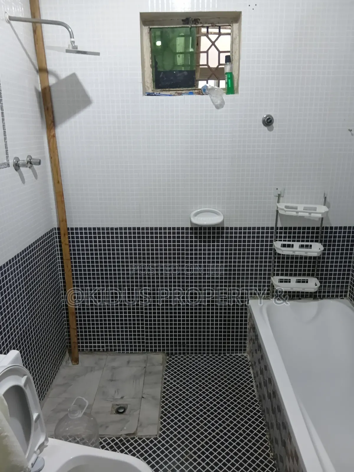 3bdrm House in Lafto Mall for rent