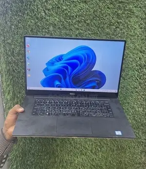 New Laptop Dell Precision 5520 16GB Intel Core i7 SSD 512GB