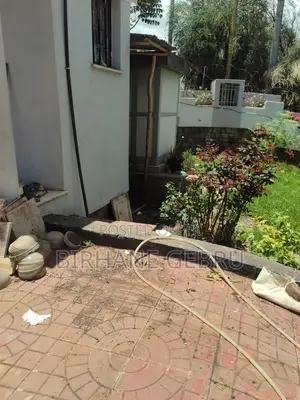 7bdrm House in G+2, Nifas Silk-Lafto for rent
