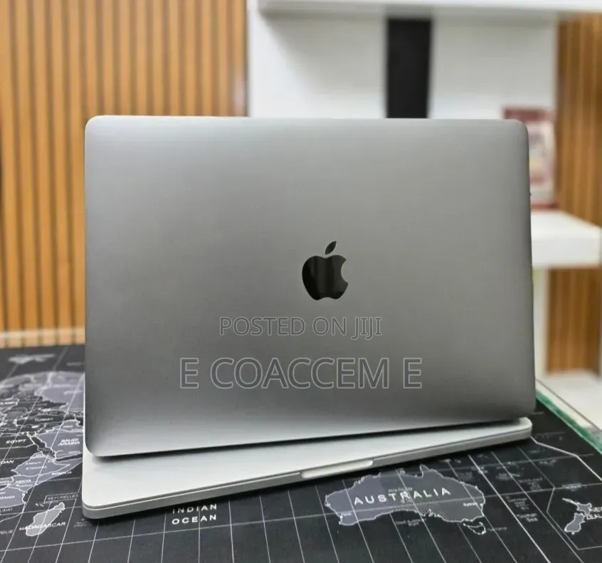New Laptop Apple MacBook 2017 16GB Intel Core i5 SSD 256GB