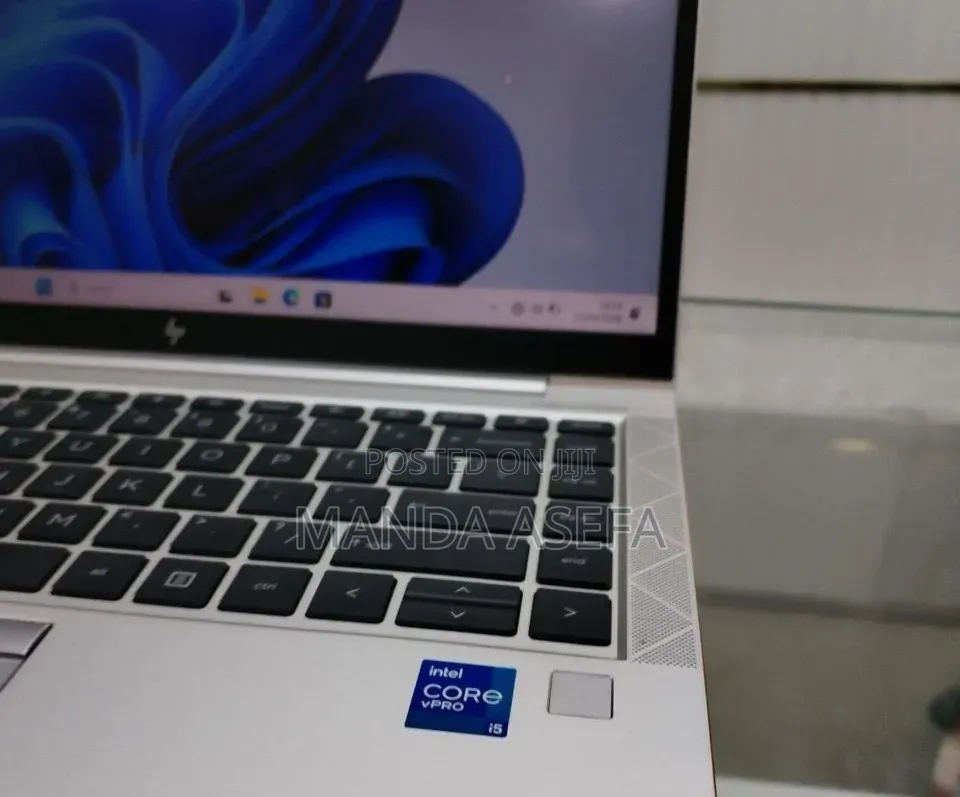 New Laptop HP EliteBook 840 G8 16GB Intel Core i5 SSD 512GB