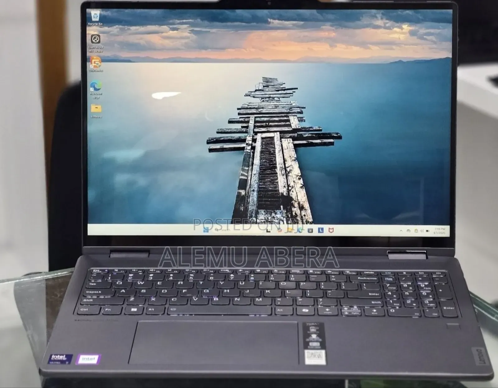 New Laptop Lenovo Yoga 7i 16GB Intel Core Ultra 7 SSD 512GB