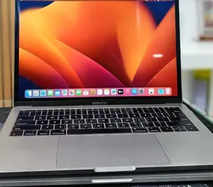 New Laptop Apple MacBook Pro 2017 16GB Intel Core i5 SSD 256GB