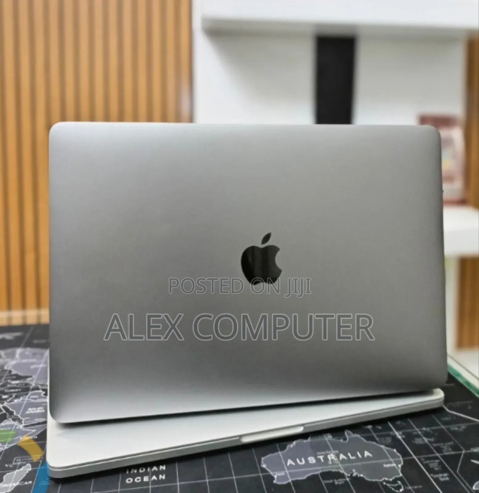 New Laptop Apple MacBook Pro 2017 16GB Intel Core i5 SSD 256GB