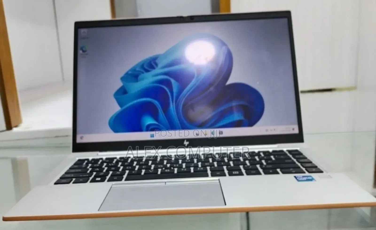 New Laptop HP EliteBook 840 G8 16GB Intel Core i5 SSD 512GB