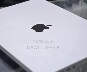 New Apple MacBook Pro 2025 M5 14-inch 16GB Apple M5 Pro SSD 512GB