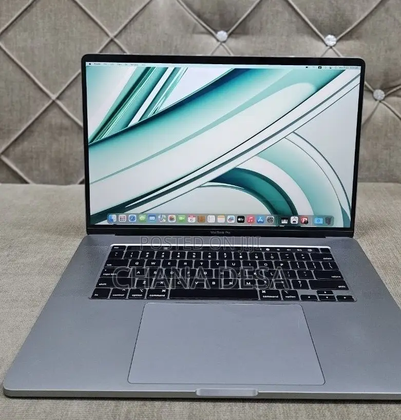 New Laptop Apple MacBook Pro 2019 32GB Intel Core i9 SSD 1T