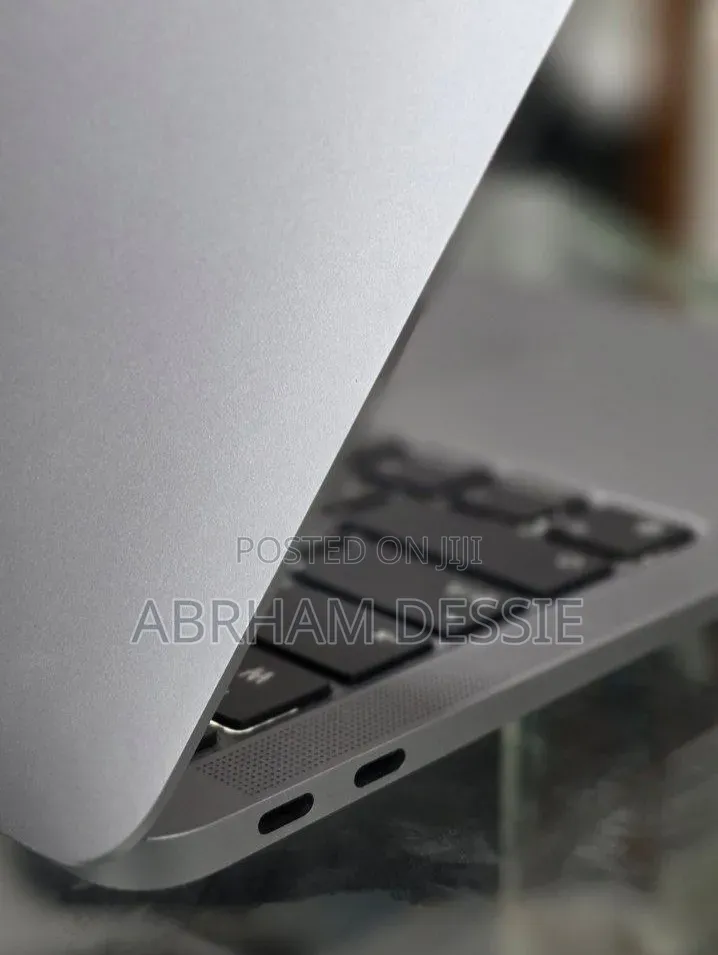 New Laptop Apple MacBook Air 2020 M1 8GB Apple M1 SSD 256GB