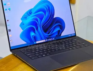 New Laptop Dell Precision 5560 16GB Intel Core i7 SSD 512GB