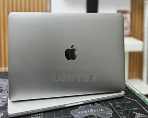 New Laptop Apple MacBook Pro 2017 16GB Intel Core i5 SSD 256GB