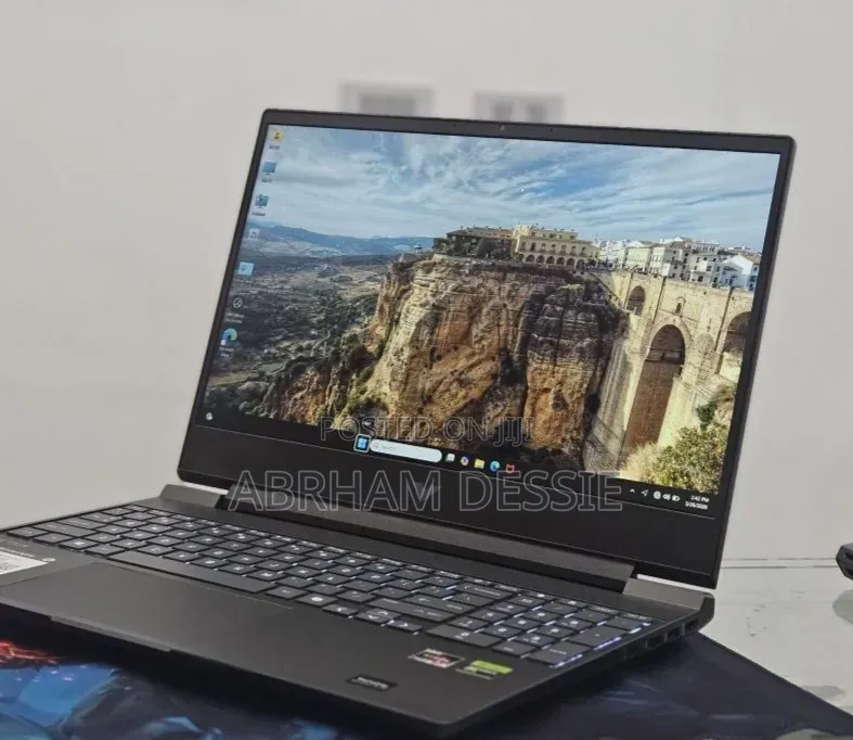 New Laptop HP 16GB AMD Ryzen 7 SSD 512GB