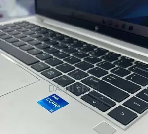 New Laptop HP EliteBook 830 G8 16GB Intel Core i5 SSD 512GB