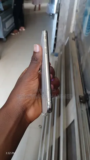 Apple iPhone X 256 GB White
