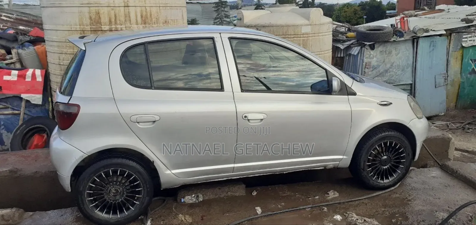 Toyota Vitz 2002 Silver