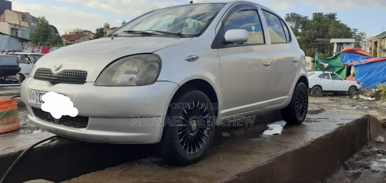 Toyota Vitz 2002 Silver