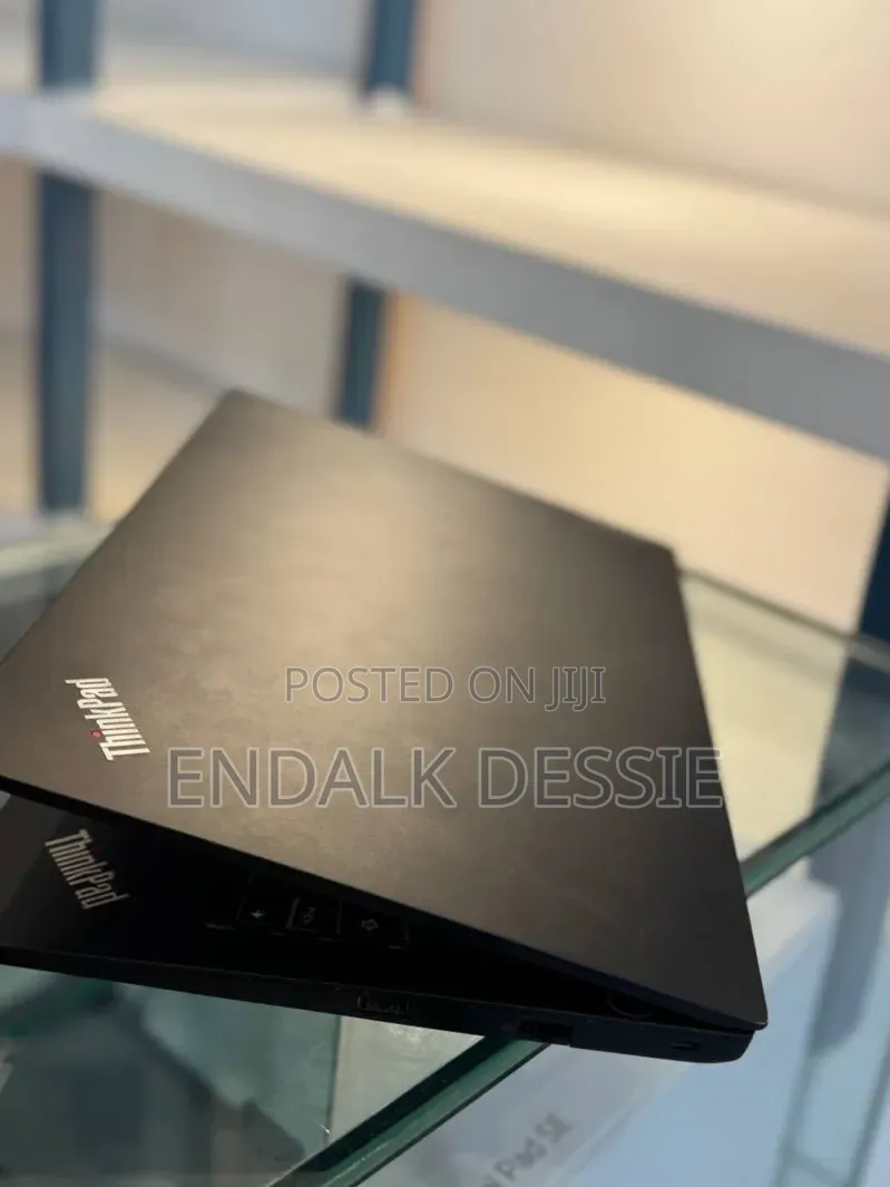 New Laptop Lenovo ThinkPad T14s G4 8GB Intel Core i5 SSD 512GB
