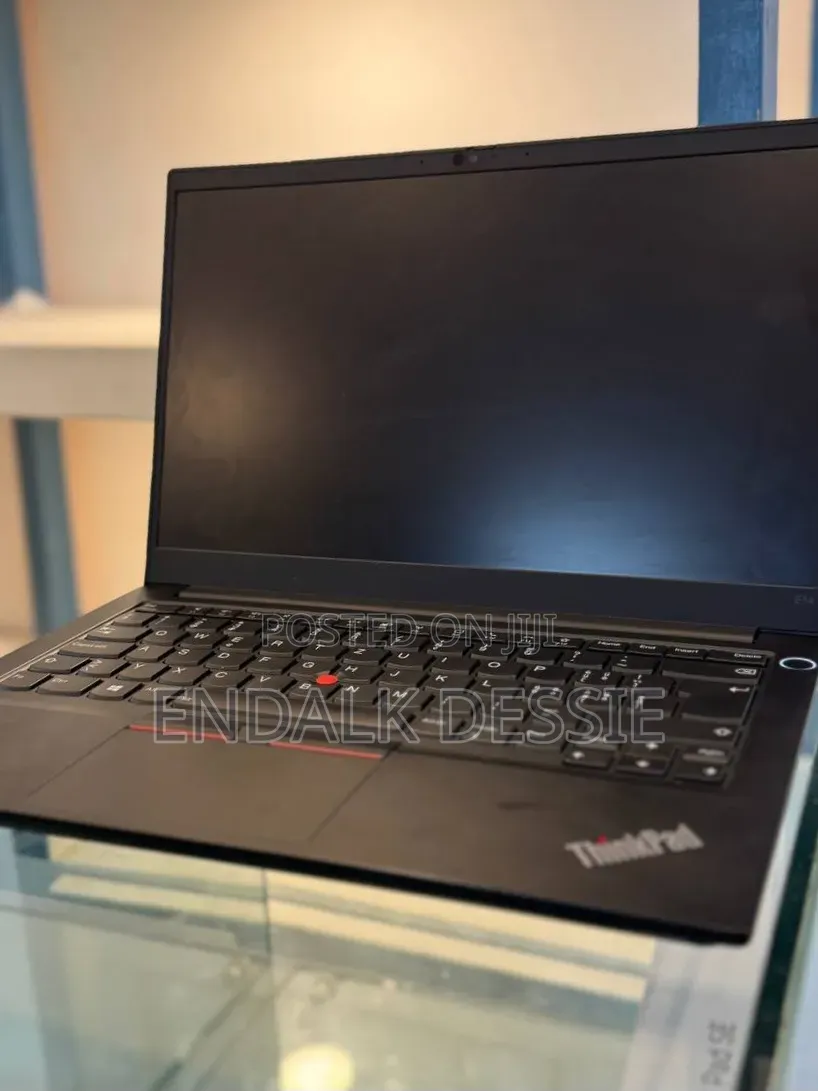 New Laptop Lenovo ThinkPad T14s G4 8GB Intel Core i5 SSD 512GB