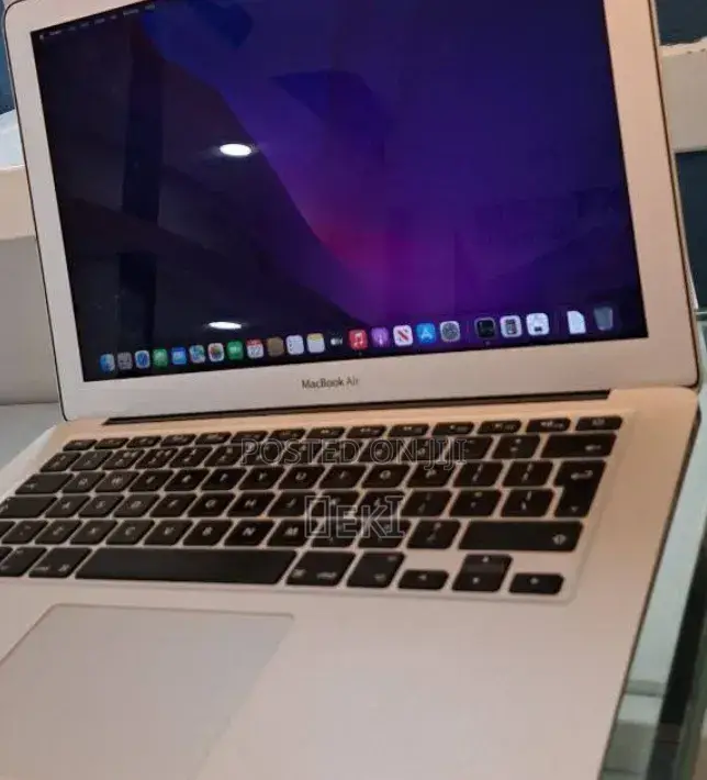Laptop Apple MacBook Air 2017 8GB Intel Core i5 SSD 128GB