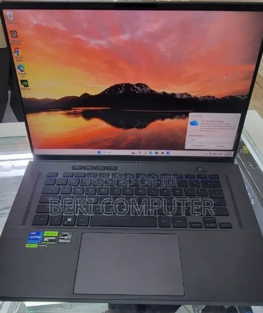 New Laptop Asus ROG Zephyrus G16 16GB Intel Core i7 SSD 512GB