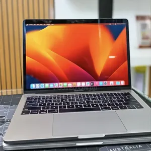 New Laptop Apple MacBook Pro 2017 16GB Intel Core i5 SSD 256GB