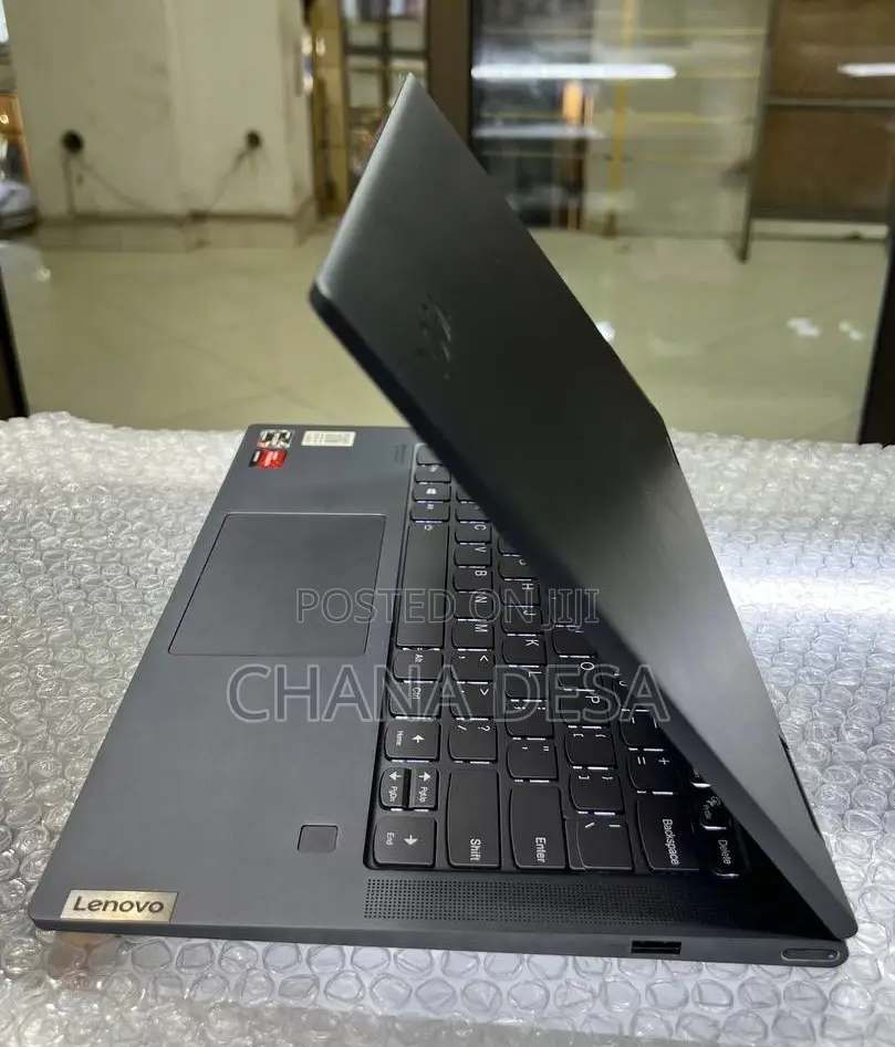New Laptop Lenovo Yoga 7i 16GB AMD Ryzen 7 SSD 512GB