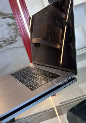 New Laptop Apple MacBook Pro 2018 16GB Intel Core i7 SSD 512GB