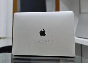New Laptop Apple MacBook Pro 2019 16GB Intel Core i7 SSD 256GB