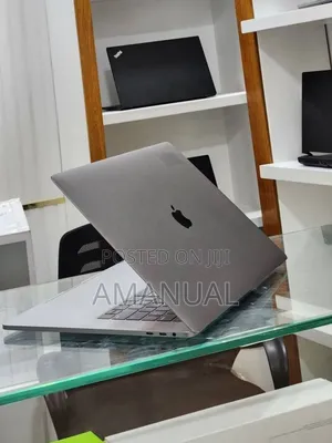 New Laptop Apple MacBook Pro 2017 16GB Intel Core i7 SSD 512GB