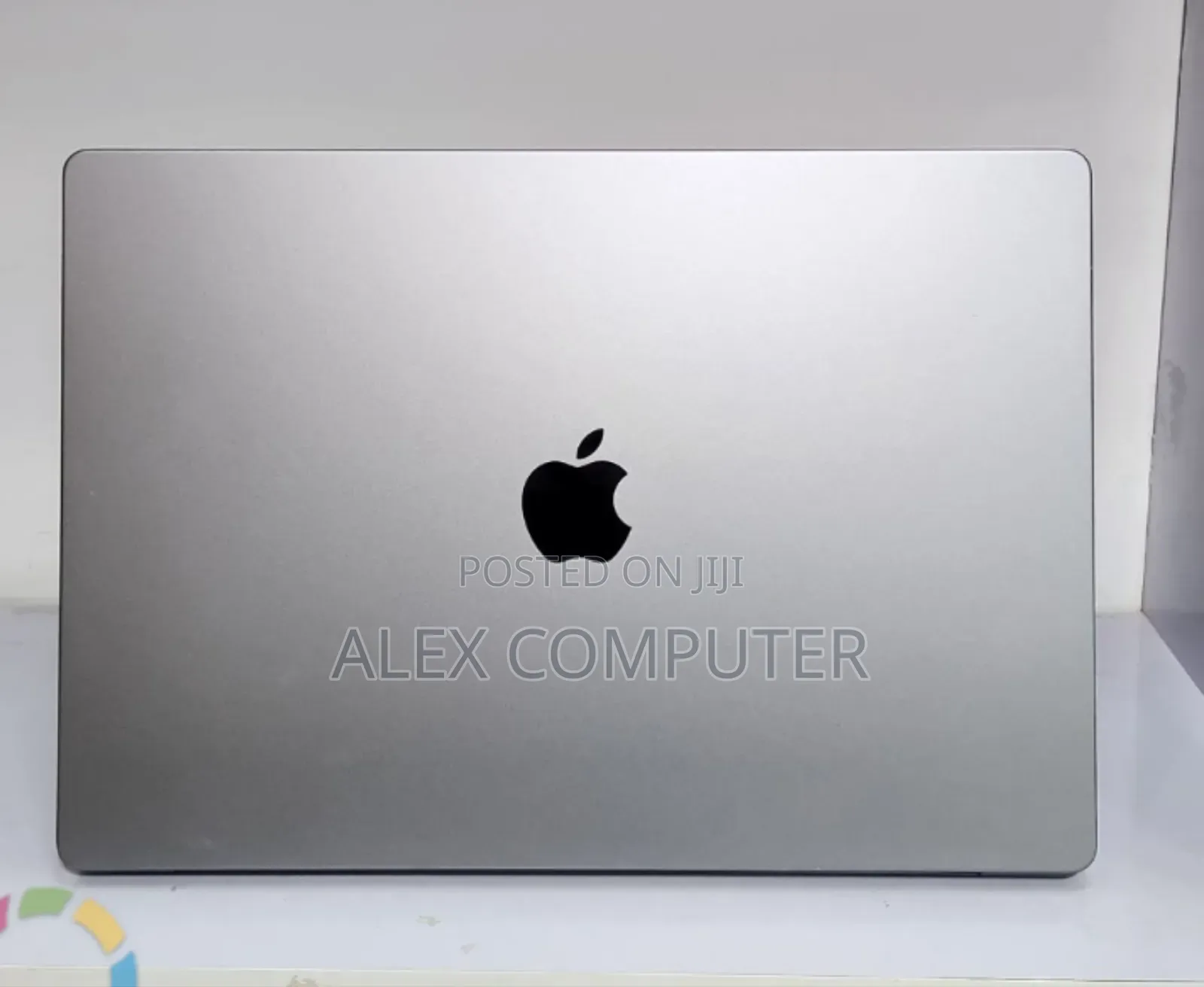 New Laptop Apple MacBook Pro M1 16GB Apple M1 Pro SSD 512GB