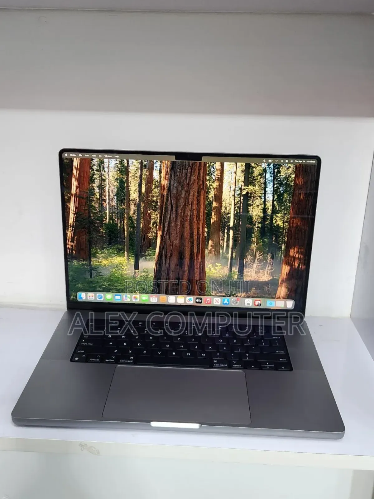 New Laptop Apple MacBook Pro M1 16GB Apple M1 Pro SSD 512GB