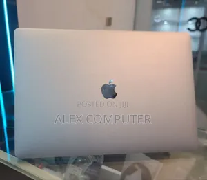 New Laptop Apple MacBook Pro 2019 16GB Intel Core i7 SSD 512GB